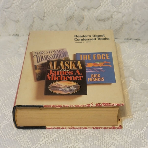 Vintage Reader's Digest Condensed Books Volume 2 1989 - Picture 6 of 12